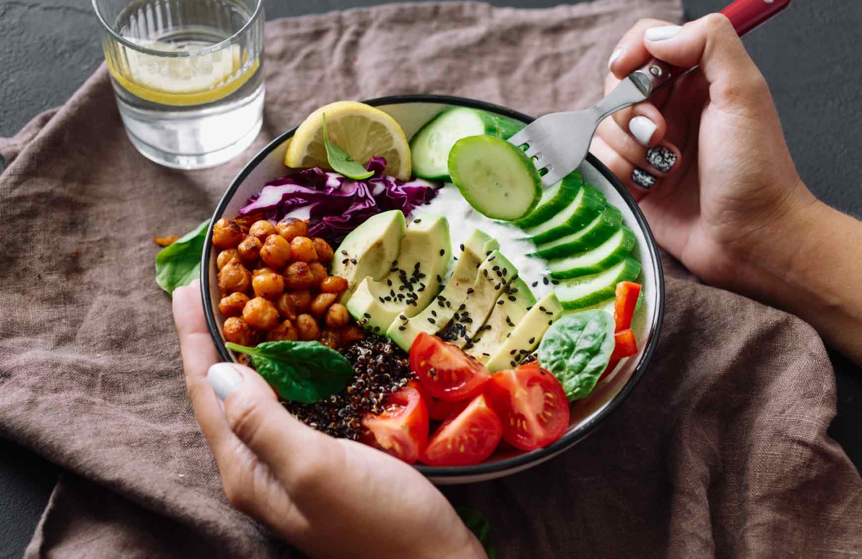 سبک زندگی سالم: راهنمای کامل برای داشتن بدنی پرانرژی، ذهن آرام و عادات پایدار